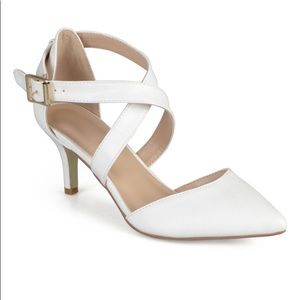 NWT Journee Collection Womens Heels Pumps Strappy RIVA Pointed Toe White 7.5M